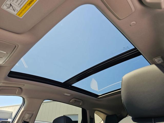 Photo of 2025 Platinum White Pearl Acura RDX