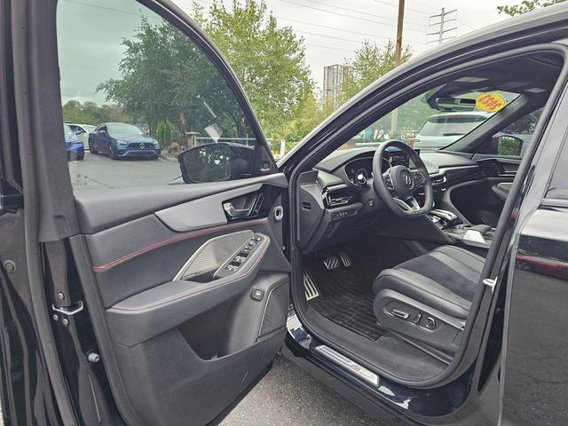 Photo of 2023 Majestic Black Pearl Acura MDX