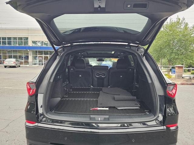 Photo of 2023 Majestic Black Pearl Acura MDX