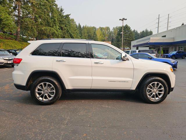 Photo of 2016 Bright White Clearcoat Jeep Grand Cherokee