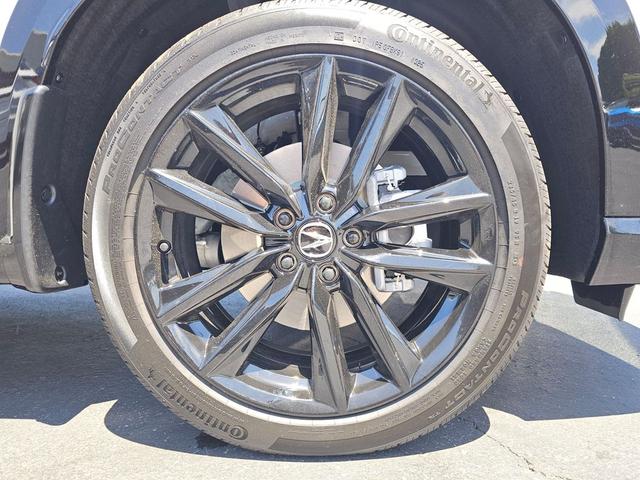 Photo of 2025 Platinum White Pearl Acura ADX