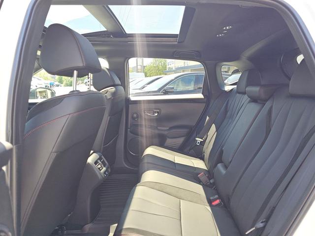 Photo of 2025 Platinum White Pearl Acura ADX
