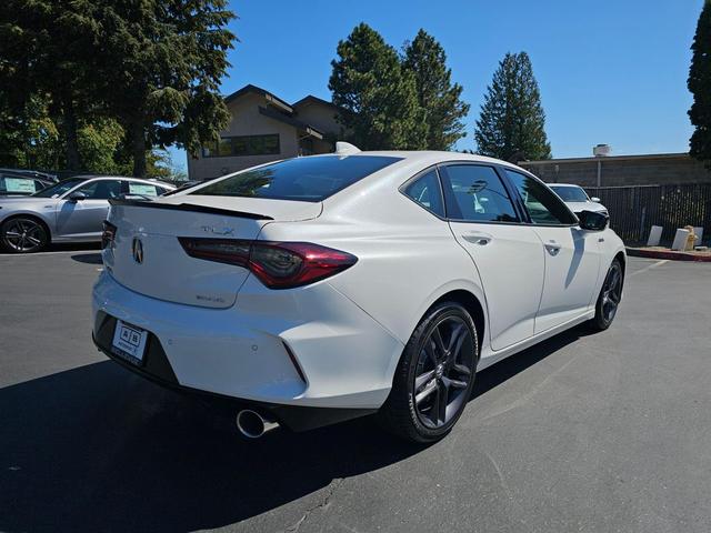 Photo of 2025 Platinum White Pearl Acura TLX