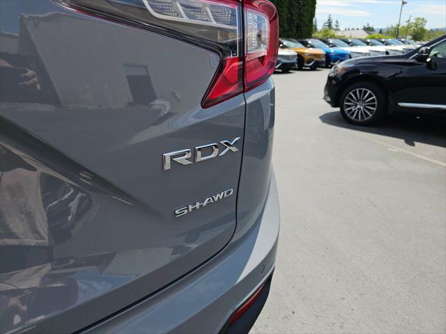 Photo of 2025 Urban Gray Pearl Acura RDX