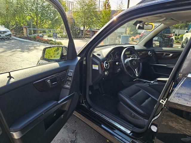 Photo of 2014 Black Mercedes-Benz GLK-Class