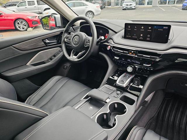 Photo of 2024 Lunar Silver Metallic Acura MDX