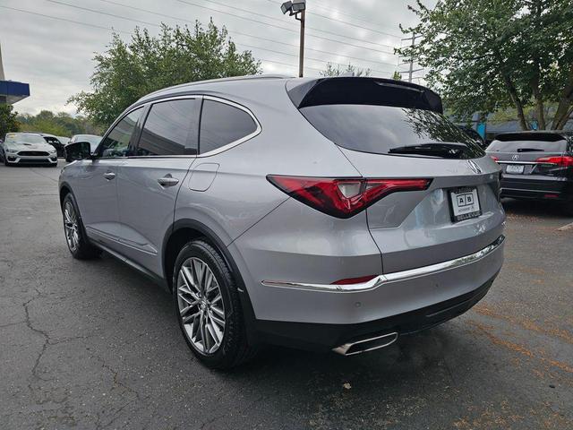 Photo of 2024 Lunar Silver Metallic Acura MDX