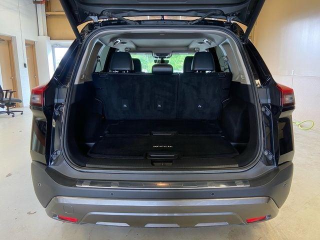 Photo of 2023 Black Nissan Rogue