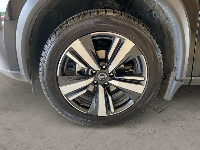 Photo of 2023 Black Nissan Rogue