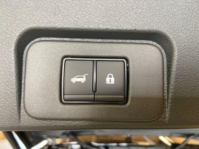 Photo of 2026 2t Chpn Blk Roo Nissan Rogue