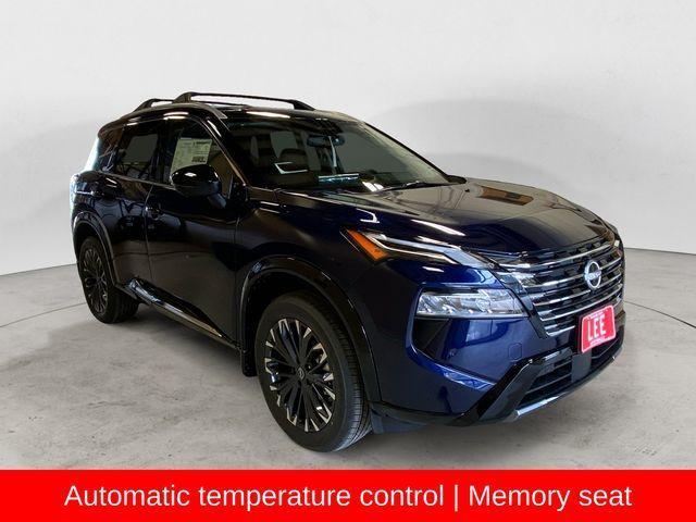 Photo of 2025 2t Blu Blk Roof Nissan Rogue