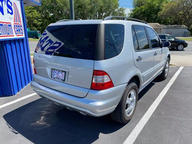 Photo of 2004 Silver Mercedes-Benz M-Class
