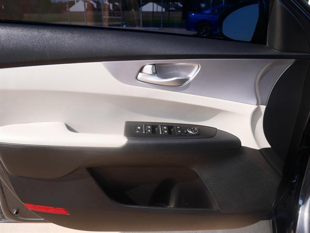 Photo of 2023 Gravity Gray Kia Forte