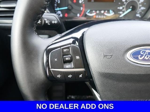 Photo of 2022 Oxford White Ford Escape