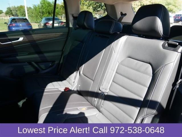 Photo of 2025 Platinum Gray Metallic Volkswagen Atlas