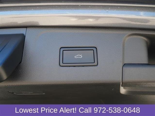 Photo of 2025 Platinum Gray Metallic Volkswagen Atlas