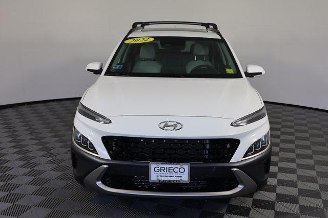 Photo of 2022 Lunar White Hyundai KONA