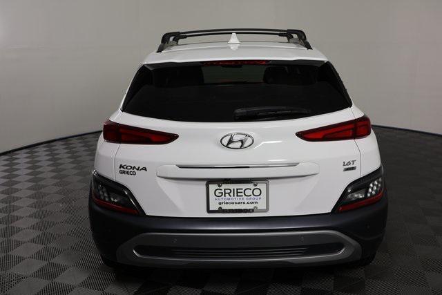 Photo of 2022 Lunar White Hyundai KONA