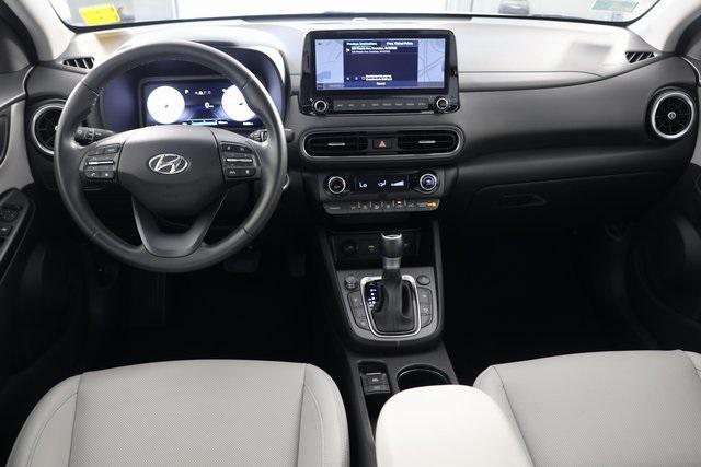 Photo of 2022 Lunar White Hyundai KONA