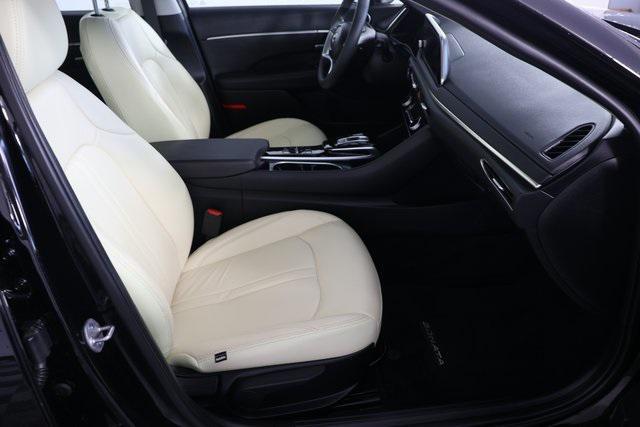Photo of 2023 Onyx Black Hyundai SONATA