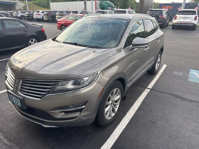 Photo of 2017 Silver Metallic Lincoln MKC
