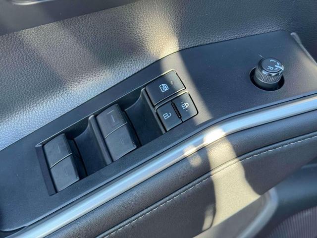 Photo of 2022 Ruby Flare Pearl Toyota Highlander Hybrid