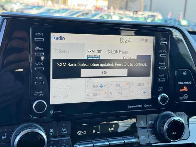 Photo of 2022 Ruby Flare Pearl Toyota Highlander Hybrid