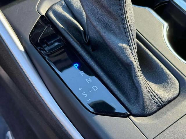 Photo of 2022 Ruby Flare Pearl Toyota Highlander Hybrid