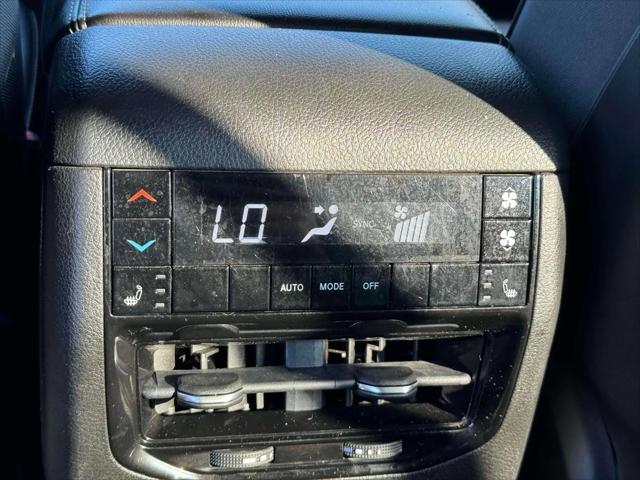Photo of 2022 Baltic Gray Metallic Clearcoat Jeep Grand Cherokee L