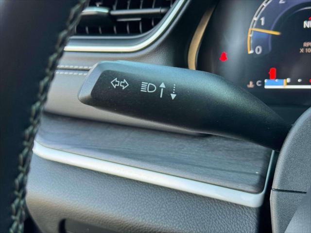 Photo of 2022 Baltic Gray Metallic Clearcoat Jeep Grand Cherokee L