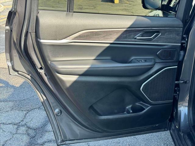 Photo of 2022 Baltic Gray Metallic Clearcoat Jeep Grand Cherokee L