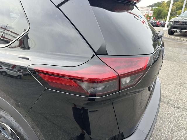 Photo of 2026 Super Black Nissan Rogue