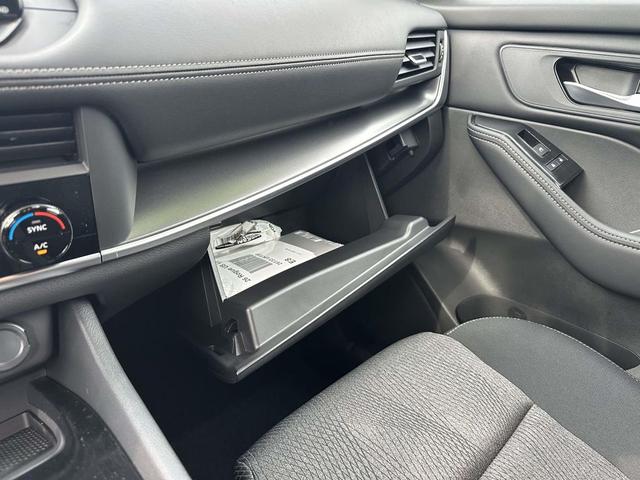 Photo of 2026 Super Black Nissan Rogue