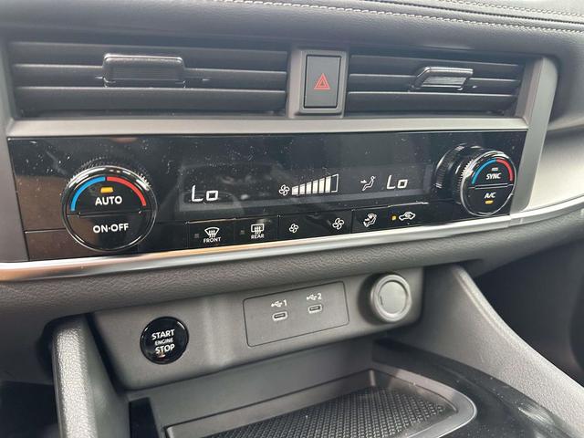 Photo of 2026 Super Black Nissan Rogue
