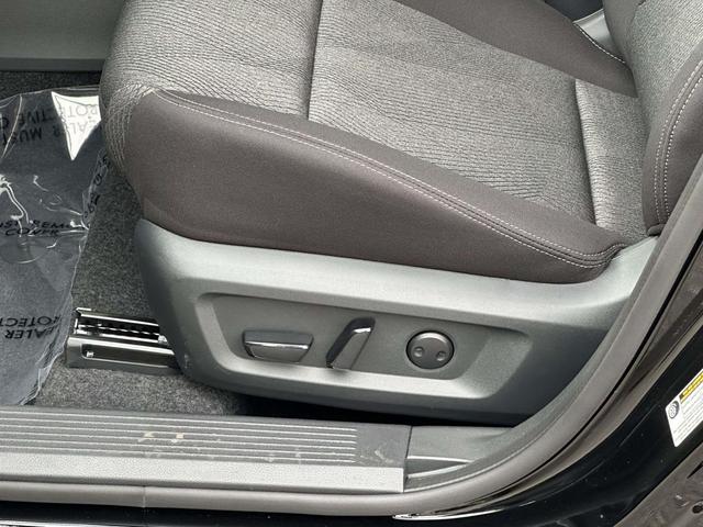Photo of 2026 Super Black Nissan Rogue