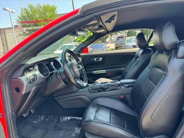 Photo of 2023 Race Red Ford Mustang