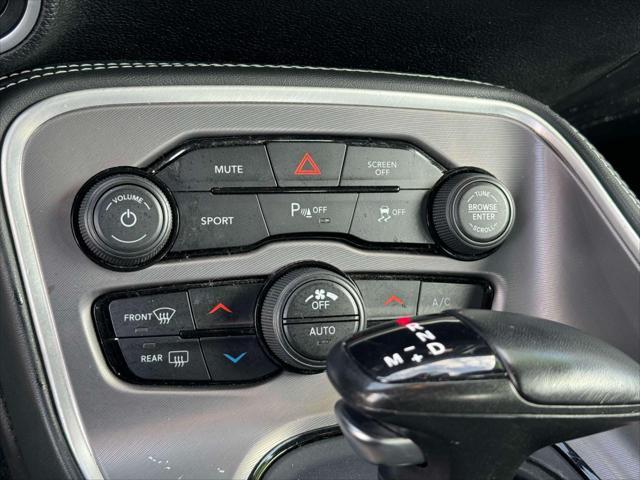 Photo of 2022 White Knuckle Clearcoat Dodge Challenger
