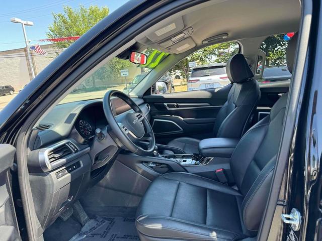 Photo of 2022 Ebony Black Kia Telluride