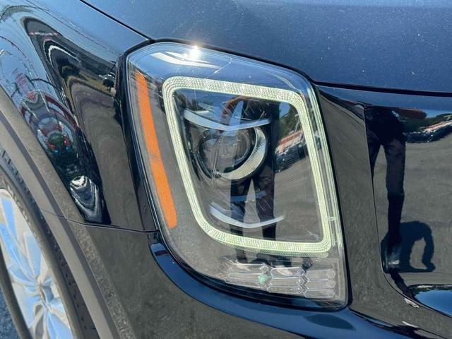Photo of 2022 Ebony Black Kia Telluride