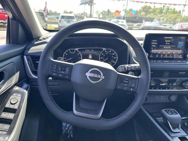 Photo of 2026 Super Black Nissan Rogue
