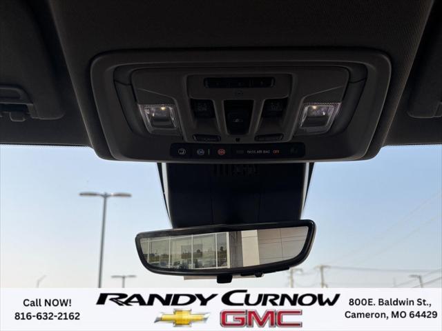 Photo of 2025 Summit White GMC Sierra 2500