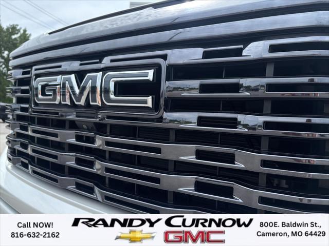 Photo of 2023 White Frost Tricoat GMC Sierra 1500
