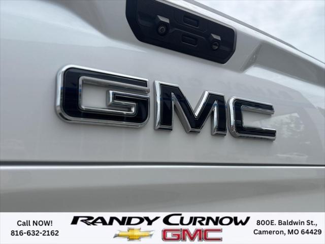 Photo of 2023 White Frost Tricoat GMC Sierra 1500