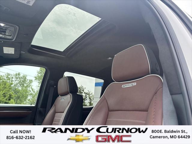 Photo of 2023 White Frost Tricoat GMC Sierra 1500
