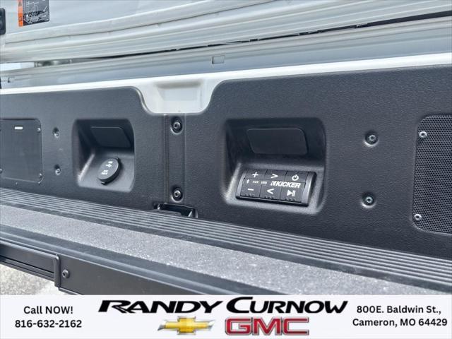 Photo of 2023 White Frost Tricoat GMC Sierra 1500