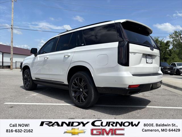 Photo of 2021 Crystal White Tricoat Cadillac Escalade