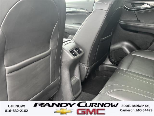 Photo of 2023 Sapphire Metallic Buick Envision