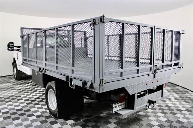 Photo of 2021 Oxford White Ford F-350