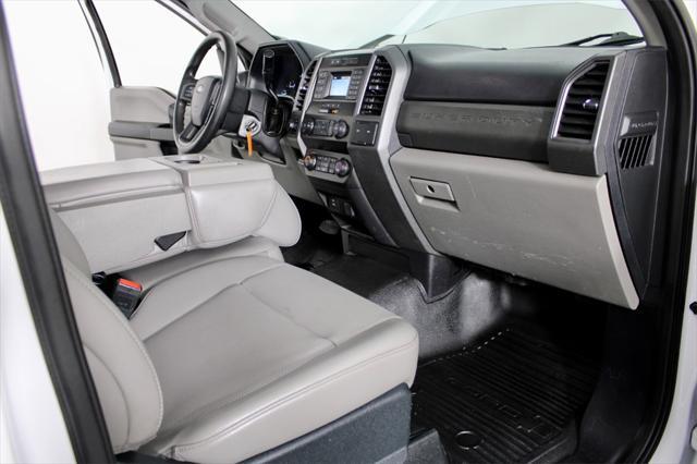 Photo of 2021 Oxford White Ford F-350