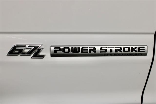 Photo of 2021 Oxford White Ford F-350